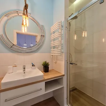 Pod Brzozami Dwie Sosny *